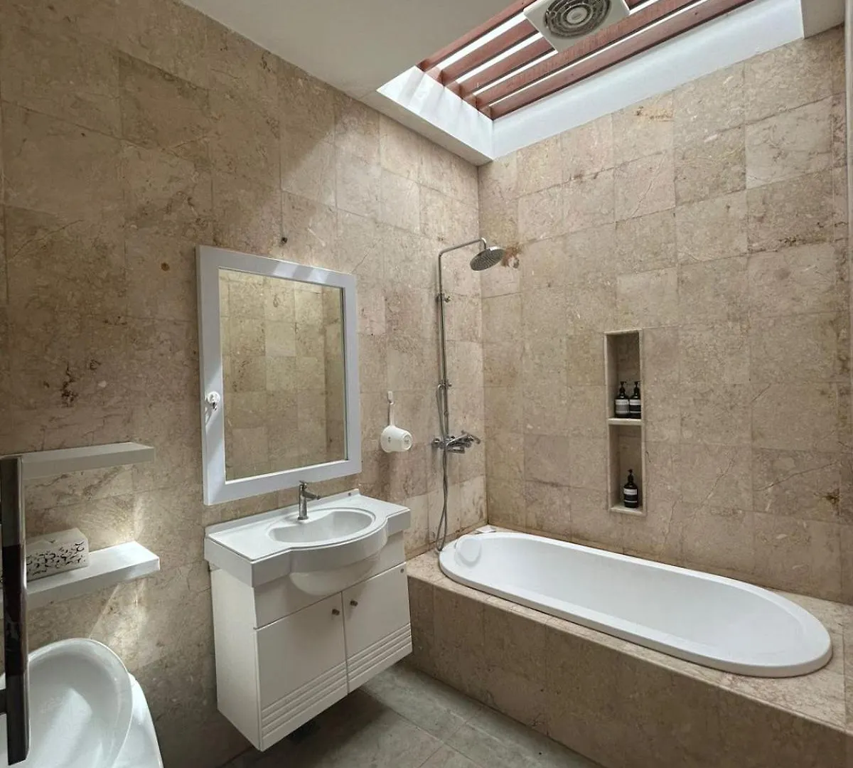 Fully Furnished Villa In Bukit Jimbaran